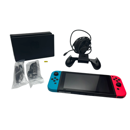 Nintendo Switch - Handheld Konsole - sehr guter Zustand - mit 256 GB SD-Karte und Tasche